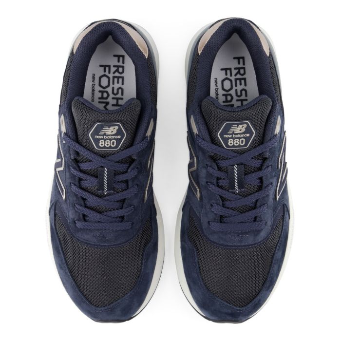 Fresh Foam Walking 880 V7