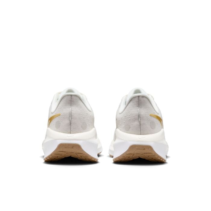 Nike ZoomX vomero17ホワイト Buy Nike Vomero 17 Women's Road Running Shoes - White/Photon