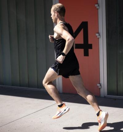 Test: Li-Ning Elite 2.0 vs. Nike Vaporfly Next% – qual è la più veloce?