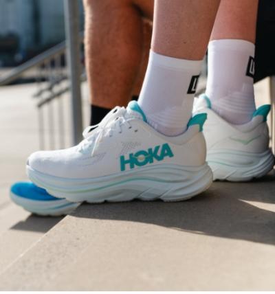 Les meilleures chaussures de course HOKA en 2025 - Voir toute la liste ici