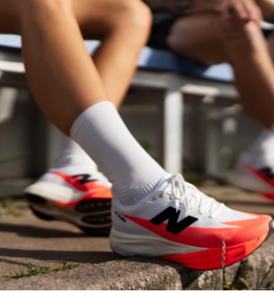 TEST: New Balance SuperComp Elite v5 - New Balance zieht die Schnürsenkel an