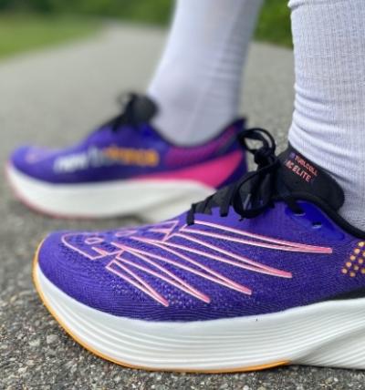 TEST: New Balance Fuelcell RC Elite 2 - Very fast and bouncy carbon shoe