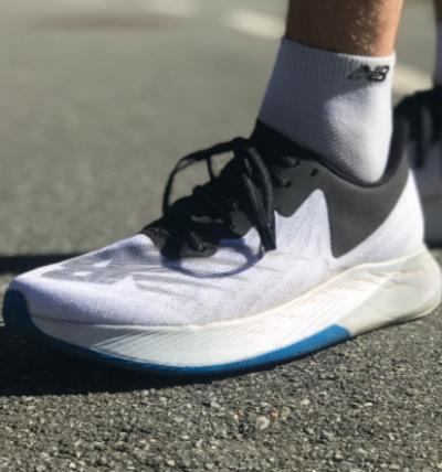 Review: New Balance FuelCell TC – Hardloopschoen met carbonplaat