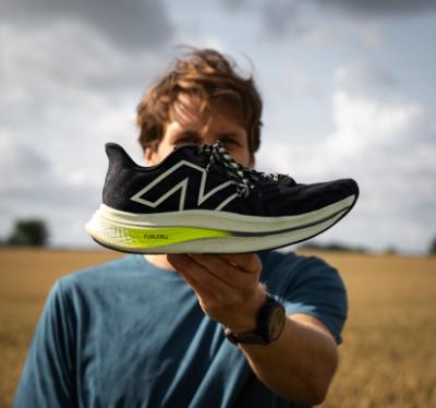 Test: New Balance FuelCell SuperComp Trainer v2 – ¡una zapatilla completa para el entrenamiento de rendimiento!