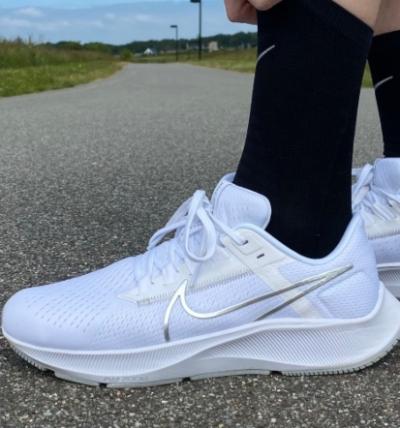 TEST: Nike Air Zoom Pegasus 38 - Zweifellos ein neutraler, Allround-Laufschuh für jeden! 