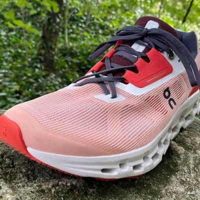 TEST: On Cloudstratus – wide running shoe with max cushioning!