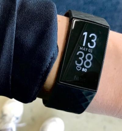 REVIEW: FITBIT CHARGE 4 – THE BEST ACTIVITY TRACKER TO DATE