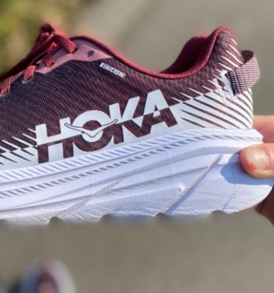 TEST: HOKA ONE ONE RINCON 2 - PERFEKTER KOMFORT IN SEHR LEICHTER AUSGABE 