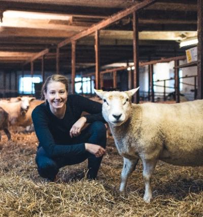 Running apparel with wool - Stay warm naturally