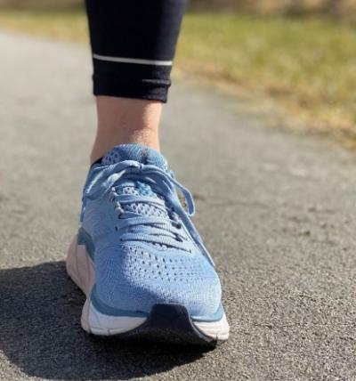 Test: Hoka One One Arahi 5 - Stabilität und Stoßdämpfung in einem leichten Schuhdesign