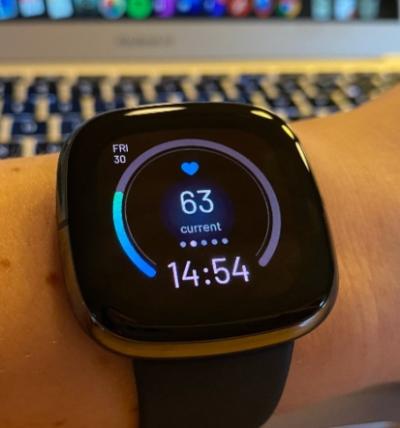 TEST: De Fitbit Sense - Een activiteitentracker met  revolutionaire functies voor stressmanagement