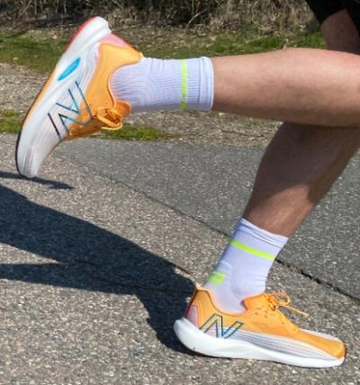 TEST: New Balance Fuelcell Rebel V2 - Chaussure de running incroyable!