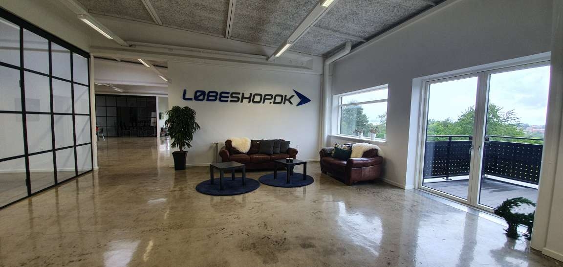 Løbeshop lounge area