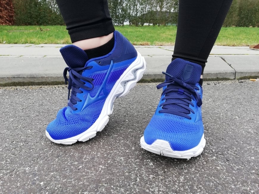 mizuno wave rider 17 canada