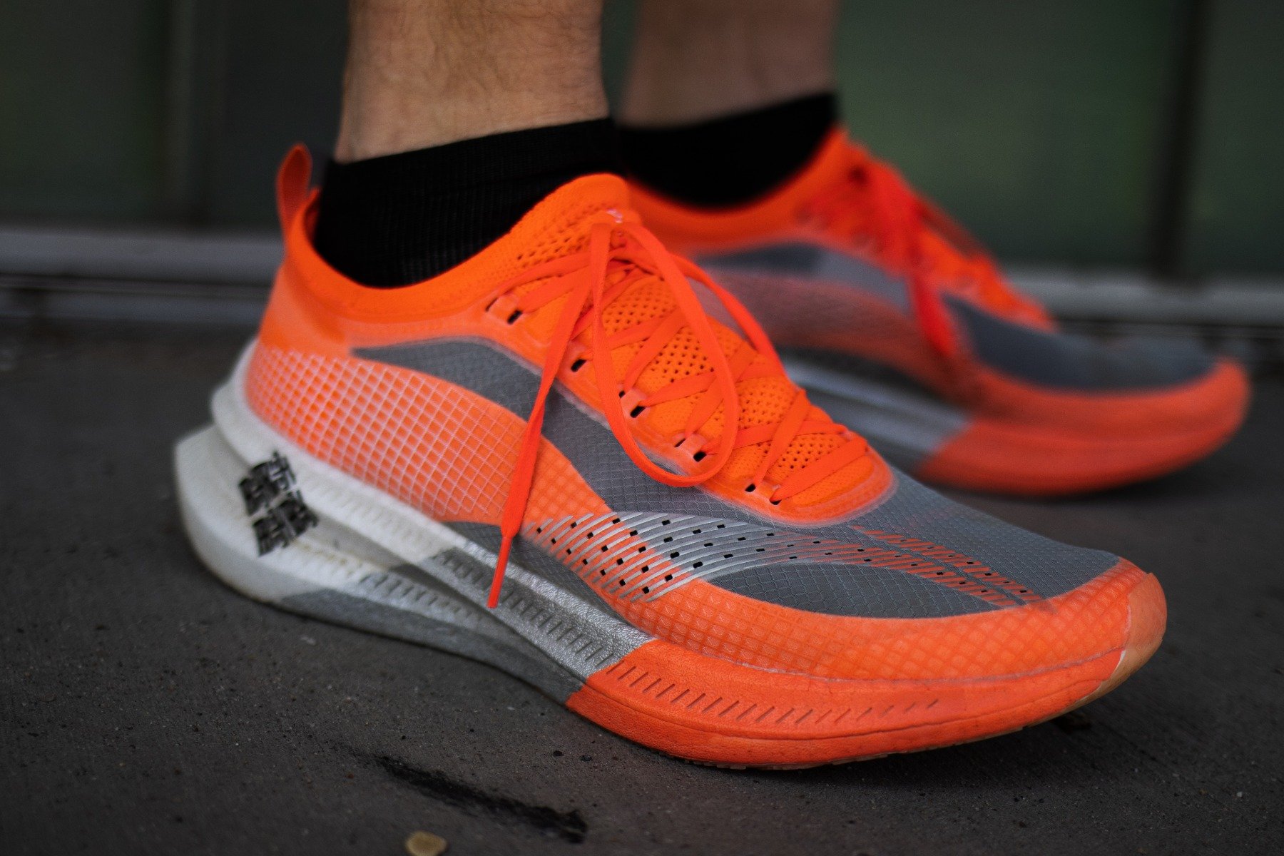 Test: Li-Ning Elite 2.0 vs. Nike Vaporfly Next% – which one is the ...