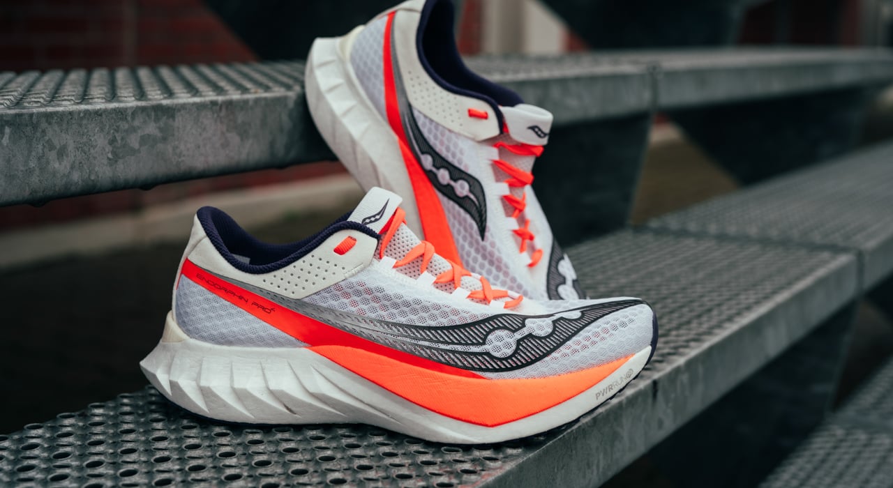 Saucony Endorphin Pro 4 26センチ Saucony Endorphin Pro 4 męskie sneakersy, bia?y czarny, 46