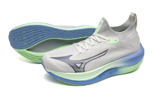 Mizuno Neo Vista